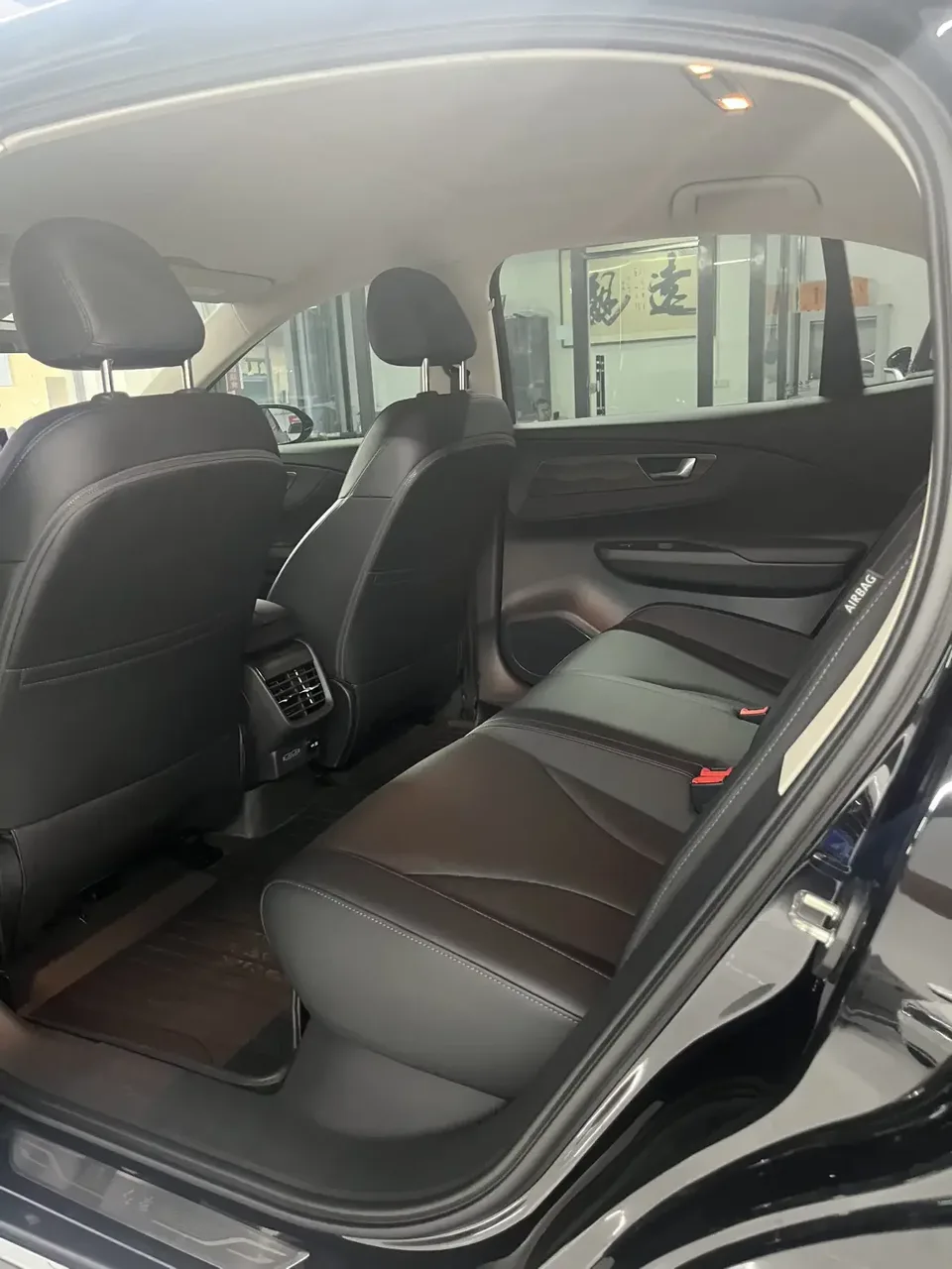 Hongqi E-QM5 Hongqi E-QM5 2023 Modified basic travel version 2023 — thumbnail 5