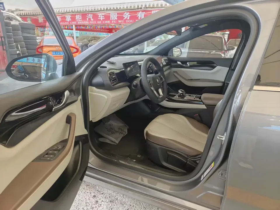 BYD Qin PLUS DM Qin PLUS DM 2024 Honor Edition DM-i 55KM Leading Edition 2024 — thumbnail 5