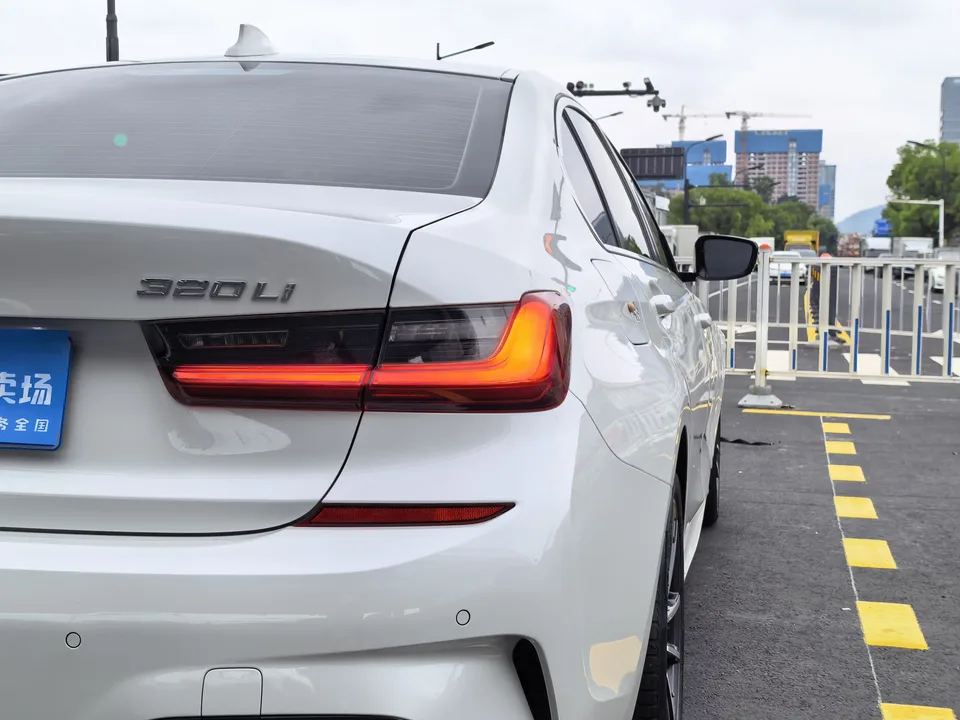 BMW 3 Series BMW 3 Series 2022 320Li M Sport Package 2022 — thumbnail 3