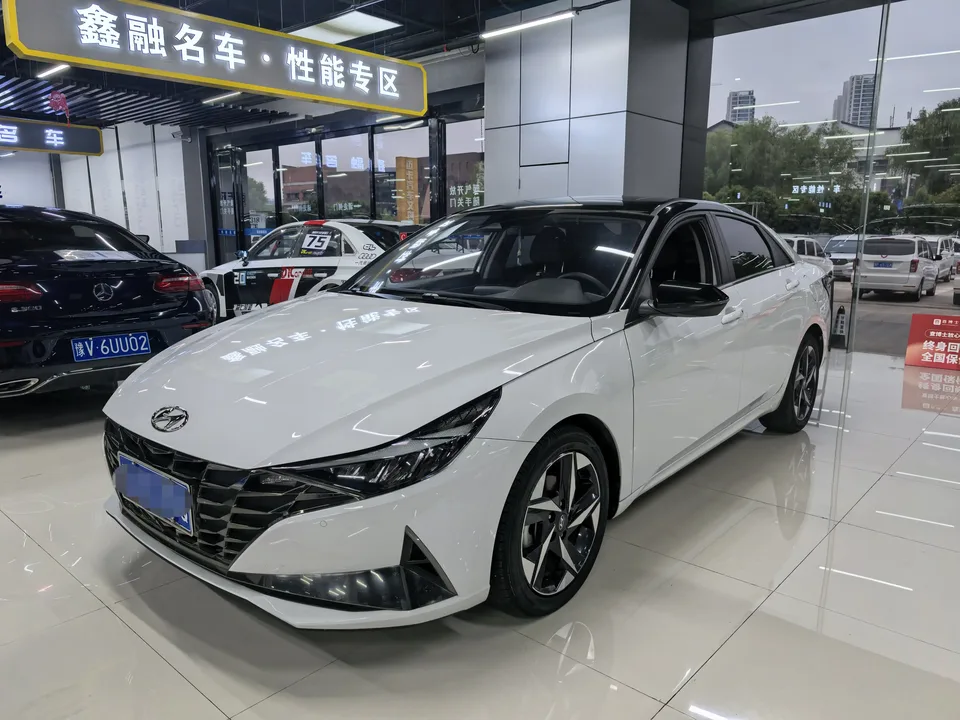 Hyundai Elantra Elantra 2022 1.5L CVT LUX Premium Edition 2022 — photo 1, buy with delivery to Moscow