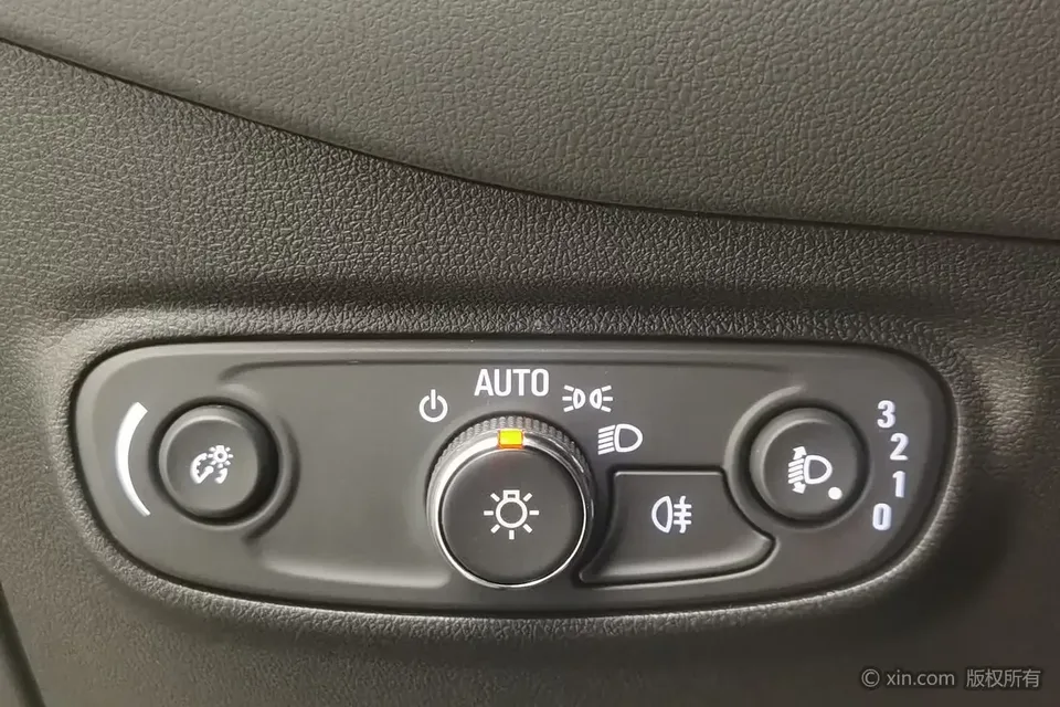 Chevrolet Equinox explorer 2023 1.5T Chijie Edition 2024 — thumbnail 5