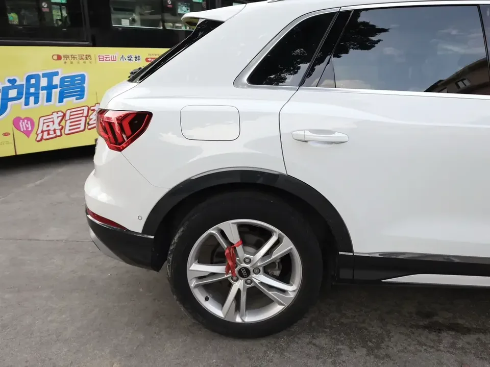 Audi Q3 Audi Q3 2022 35 TFSI Progressive Dynamic 2022 — миниатюра 5