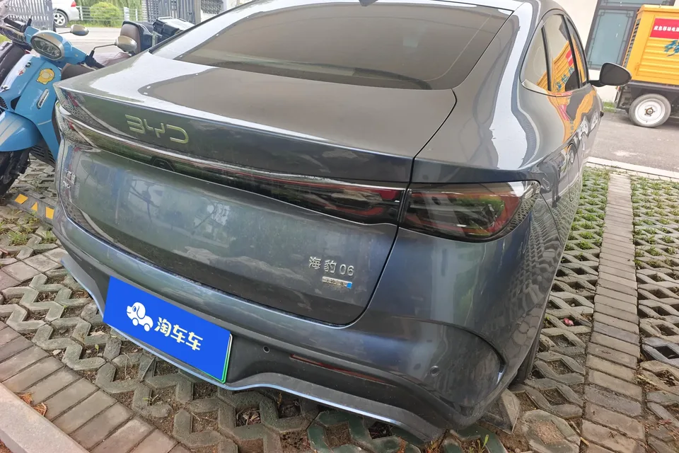 BYD Seal 06DM Seal 06DM 2025 DM-i 80KM Deluxe Smart Driving Edition 2025 — миниатюра 2