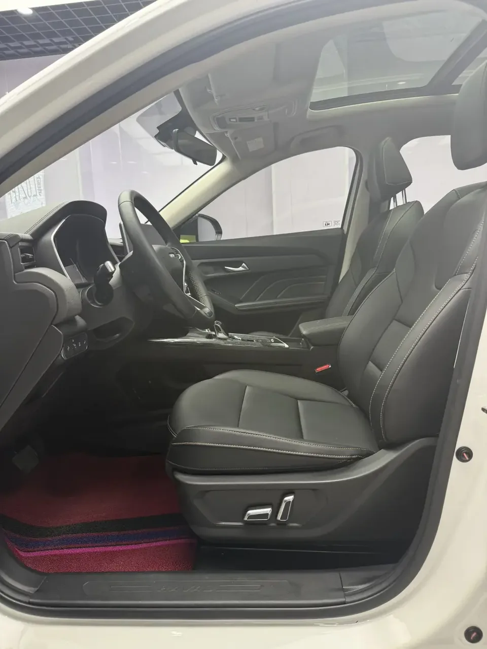 Haval Harvard Red Rabbit Harvard Red Rabbit 2022 Jinxiang Edition 1.5T Brass Rabbit 2022 — миниатюра 5