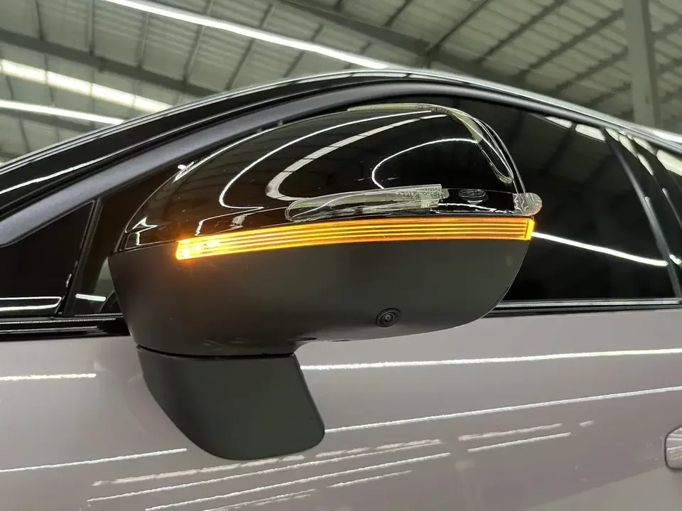 Lynk & Co 06 Lynk & Co 06 2023 Remix 1.5T Pro 2023 — thumbnail 3