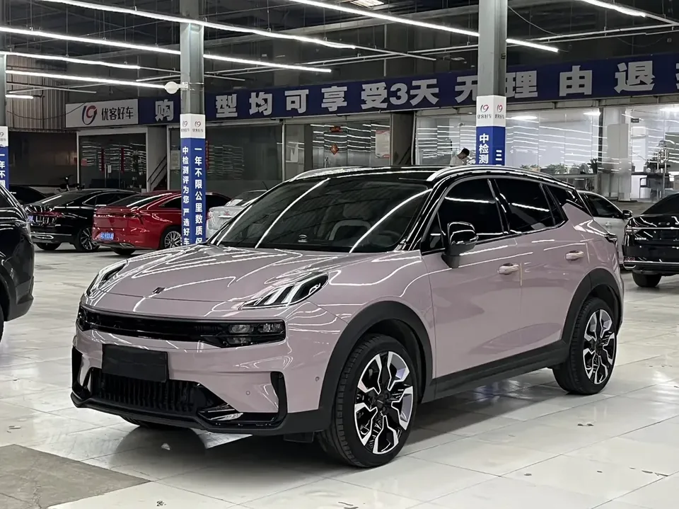 Lynk & Co 06 Lynk & Co 06 2023 Remix 1.5T Pro 2023 — photo 1, buy with delivery to Moscow