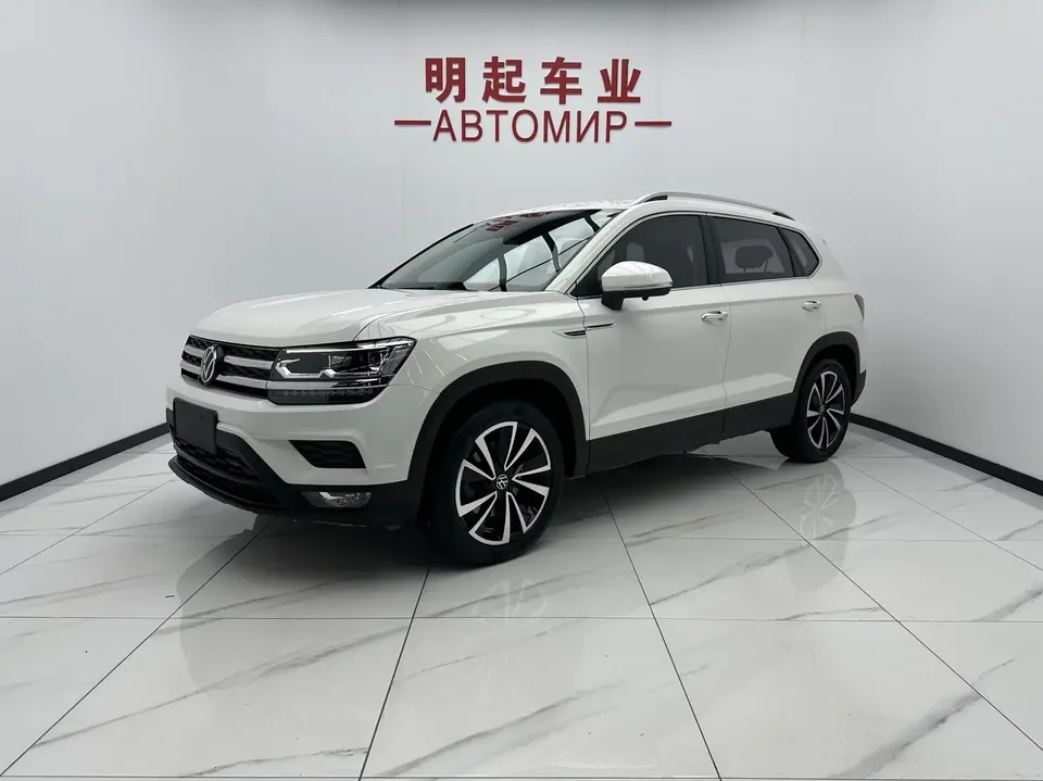Volkswagen Tharu tuyue 2022 280TSI 2WD Deluxe Edition 2023 — photo 1, buy with delivery to Moscow