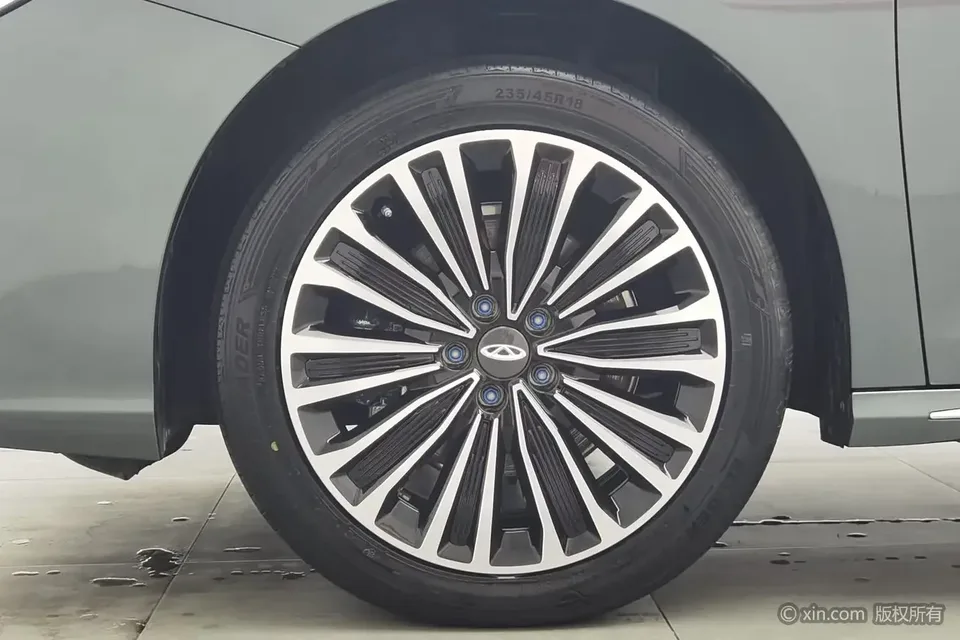 Chery Fengyun A8L Fengyun A8L 2025 145km Luxury 2024 — thumbnail 3
