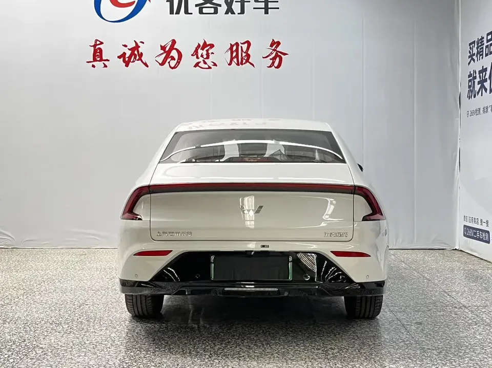 Wuling Starlight PHEV Wuling Starlight PHEV 2025 70km Smart Standard 2026 — thumbnail 2