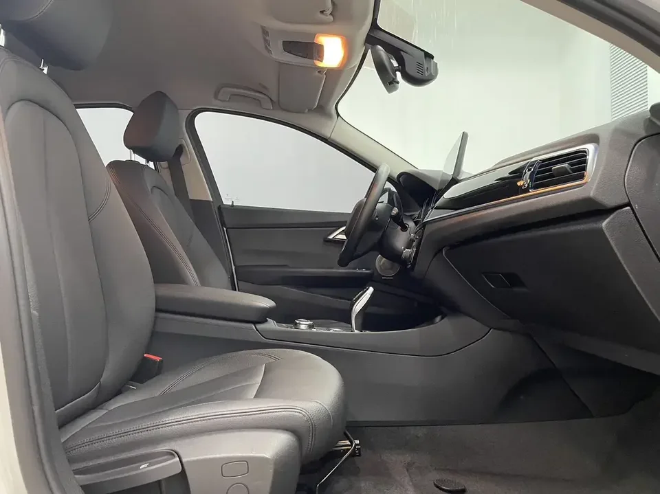 BMW 1 Series BMW 1 Series 2021 120i M Sport 2022 — thumbnail 5
