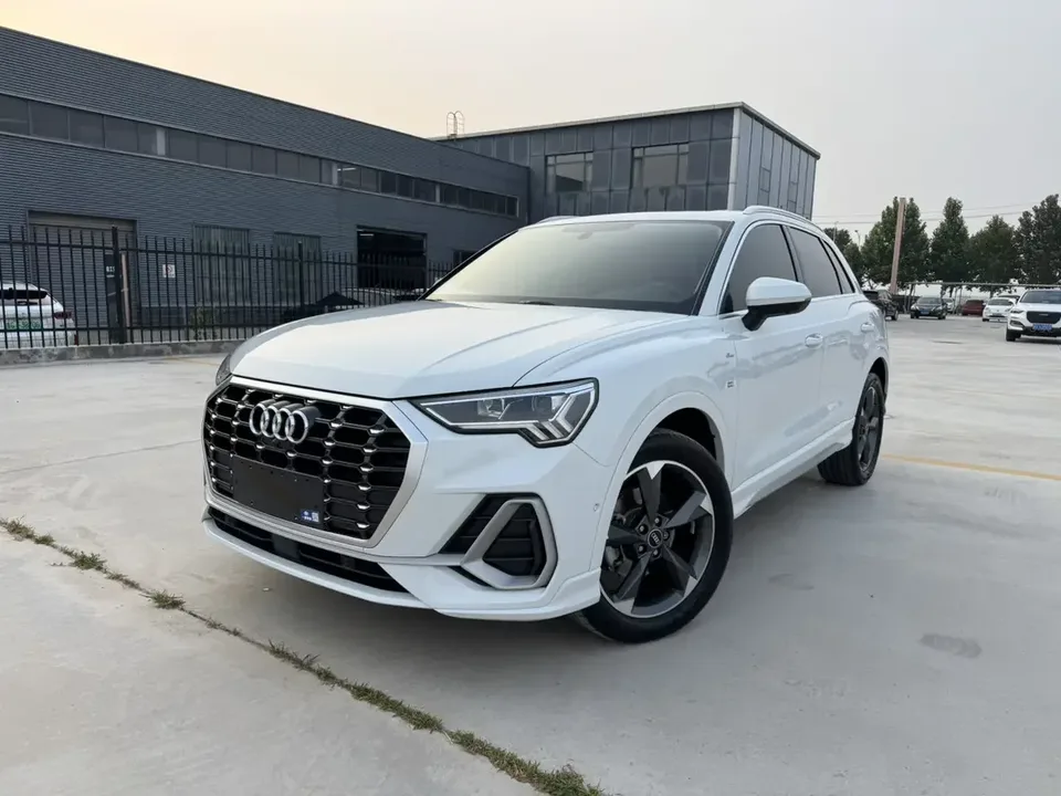 Audi Q3 Audi Q3 2022 35 TFSI Stylish Dynamic 2022 — фото 1, купить с доставкой в Москву