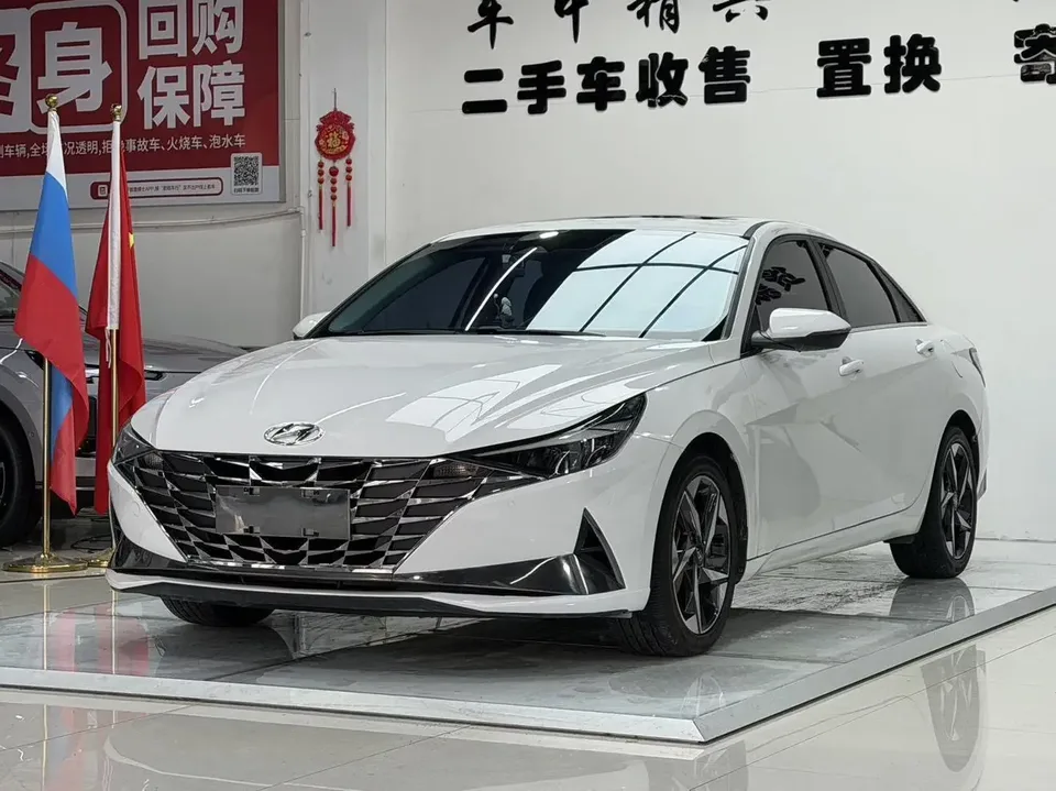 Hyundai Elantra Elantra 2022 1.5L CVT LUX Premium Edition 2022 — фото 1, купить с доставкой в Москву