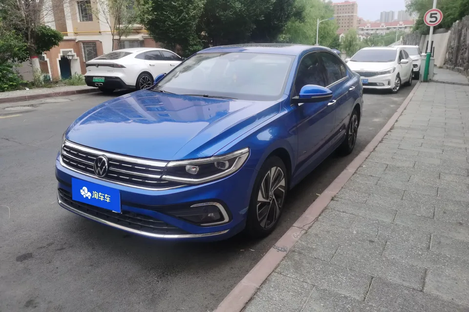 Volkswagen Bora Bora 2023 200TSI DSG Intelligent Driving PRO Edition 2023 — photo 1, buy with delivery to Moscow