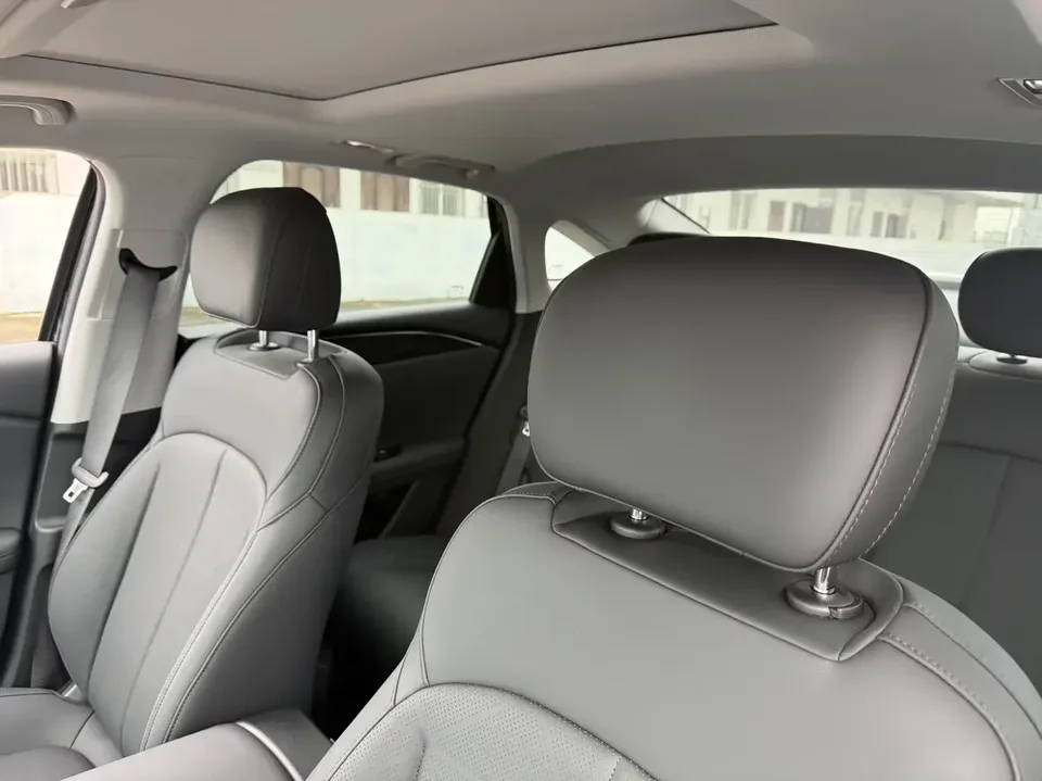 Geely Emgrand emgrand 2026 5th Generation 1.5L CVT Premium 2026 — thumbnail 4