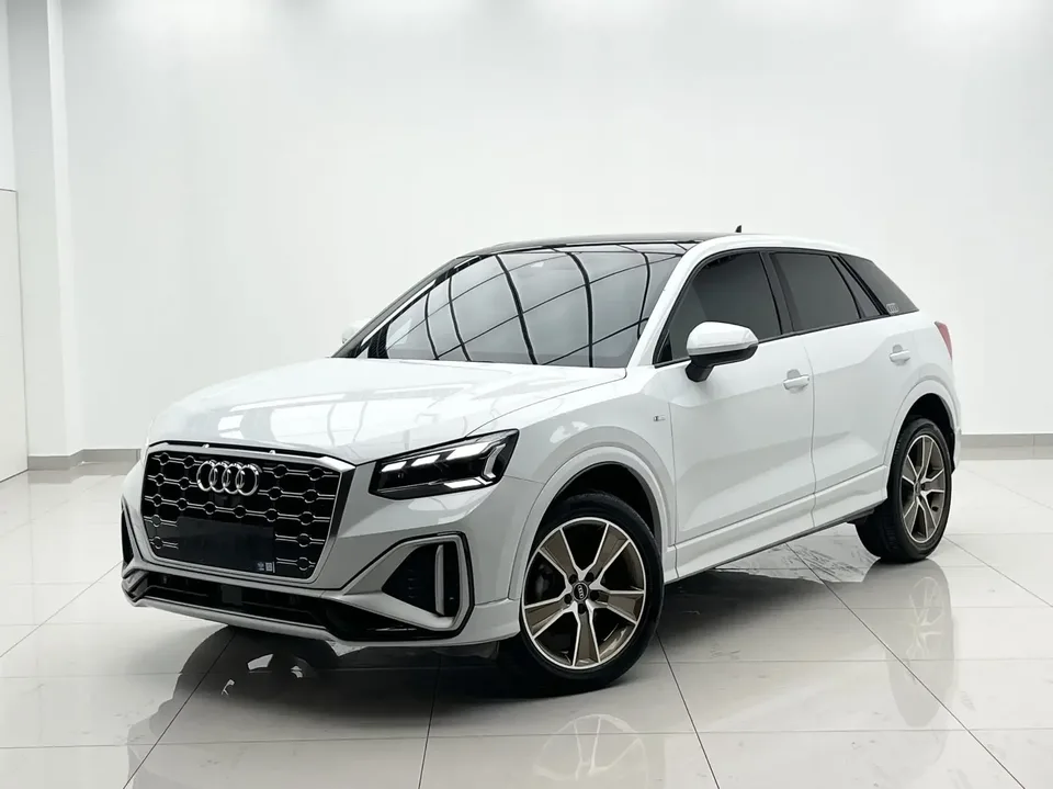Audi Q2L Audi Q2L 2022 35 TFSI Stylish Dynamic 2023 — photo 1, buy with delivery to Moscow