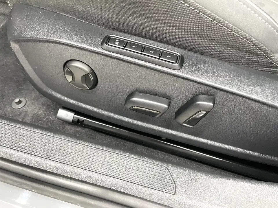 Volkswagen Golf golf 2021 280TSI DSG R-Line 2022 — thumbnail 3