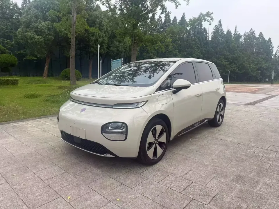 Baojun clouds clouds 2023 460 Pro 2024 — photo 1, buy with delivery to Moscow