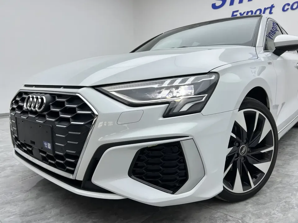 Audi A3 Audi A3 2023 A3L Limousine 35 TFSI facelift: stylish and sporty 2023 — миниатюра 3
