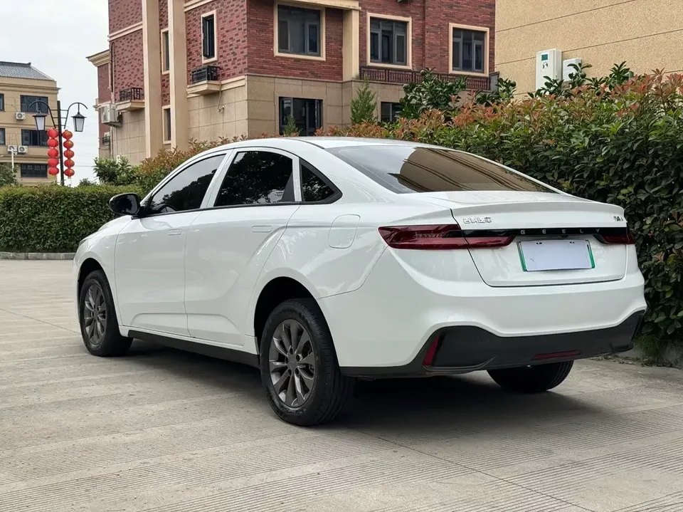 Geely Geometry A Geely Geometry A 2024 410KM Travel Edition 2023 — thumbnail 4
