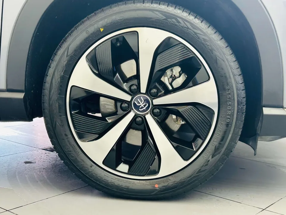 BYD Song PLUS DM Song PLUS DM 2021 DM-i 110KM 2WD Flagship 2022 — thumbnail 4