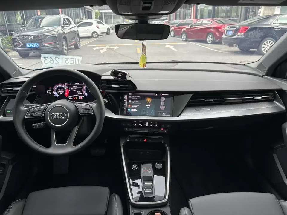 Audi A3 Audi A3 2023 A3L Limousine 35 TFSI facelift: stylish and sporty 2023 — thumbnail 5