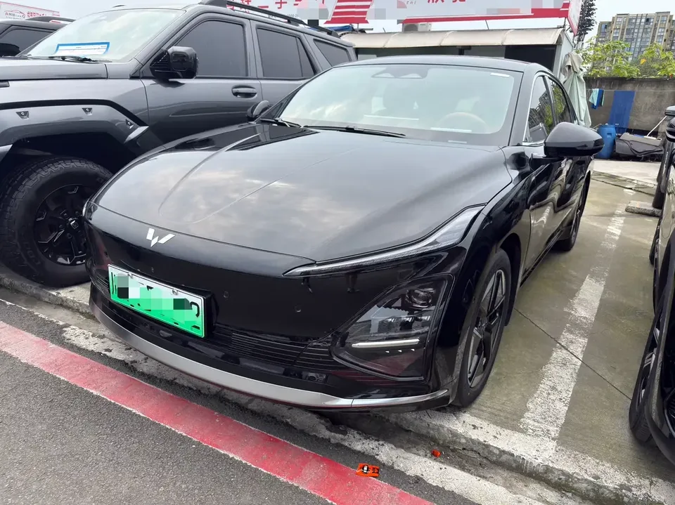 Wuling Starlight EV Wuling Starlight EV 2025 610km Smart Flagship 2025 — photo 1, buy with delivery to Moscow