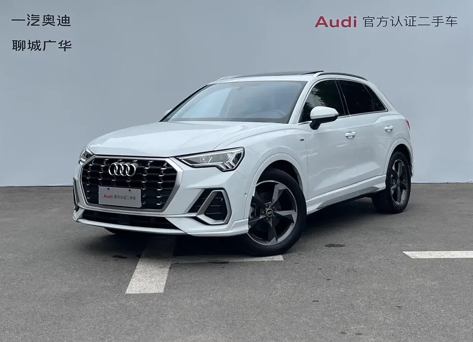 Audi Q3 Audi Q3 2022 35 TFSI Stylish Dynamic 2022 — photo 1, buy with delivery to Moscow