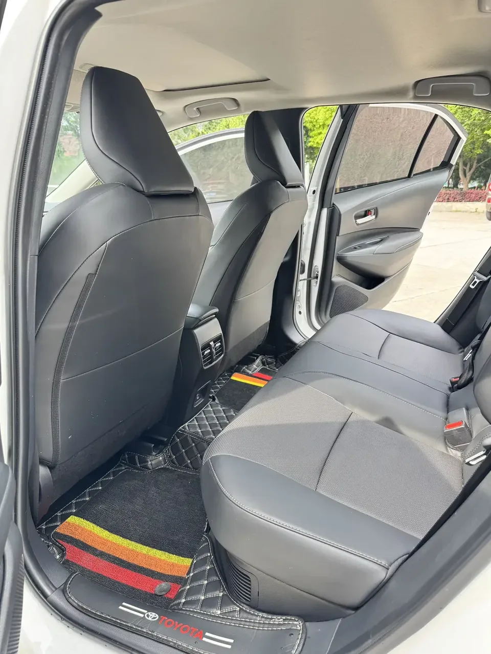 Toyota Levin Lei Ling 2023 Hybrid 1.8L Leading Edition 2024 — thumbnail 3