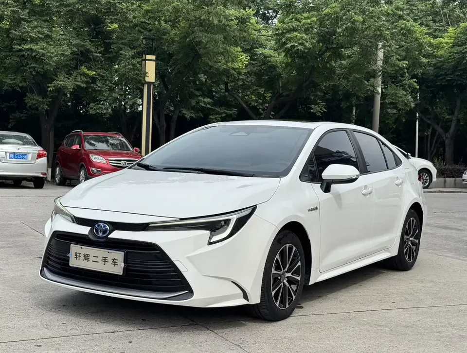 Toyota Levin Lei Ling 2023 Hybrid 1.8L Leading Edition 2024 — photo 1, buy with delivery to Moscow