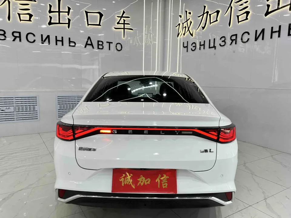 Geely Emgrand L Emgrand L 2022 1.4T CVT 2022 — thumbnail 2