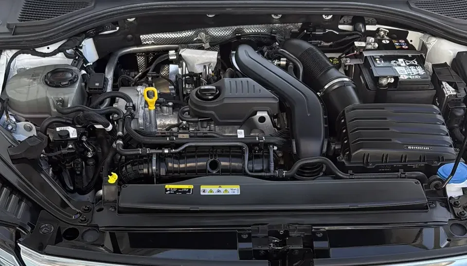 Volkswagen Sagitar Sagitar 2024 300TSI DSG Flying Edition 2024 — миниатюра 2