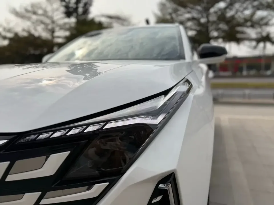 Changan Uni-Z Changan UNI-Z 2025 1.5T DCT Premium 2024 — thumbnail 3
