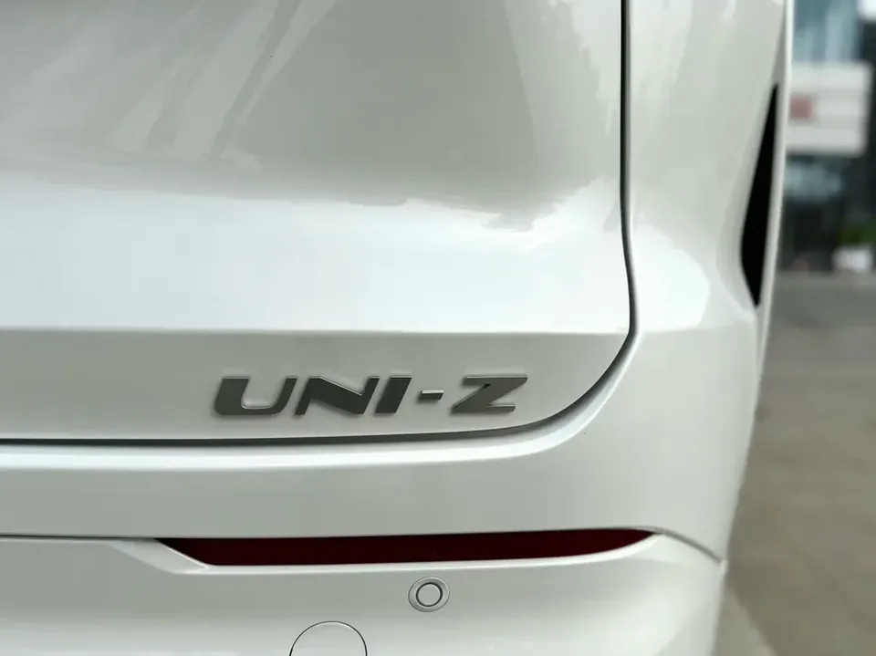 Changan Uni-Z Changan UNI-Z 2025 1.5T DCT Premium 2024 — thumbnail 4