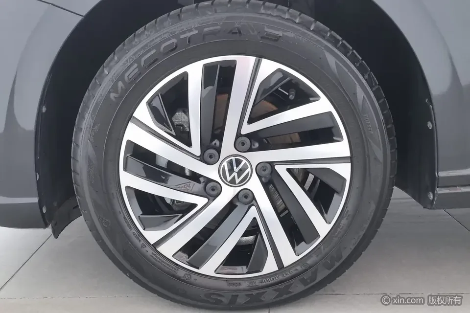 Volkswagen Lavida Lavida 2023 300TSI DSG Full Elegance Edition 2023 — thumbnail 3