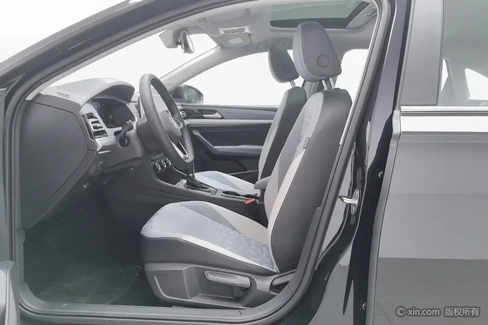 Volkswagen Lavida Lavida 2023 300TSI DSG Full Elegance Edition 2023 — thumbnail 5