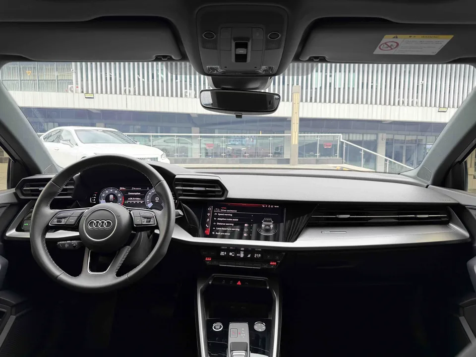 Audi A3 Audi A3 2022 Sportback 35 TFSI Stylish and sporty 2022 — thumbnail 4
