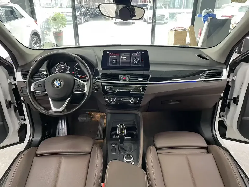 BMW X1 BMW X1 2022 sDrive20Li Fashion 2022 — миниатюра 3