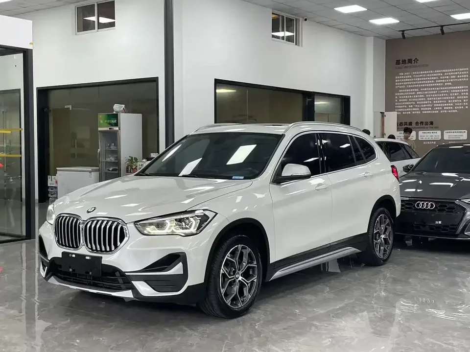 BMW X1 BMW X1 2022 sDrive20Li Fashion 2022 — фото 1, купить с доставкой в Москву