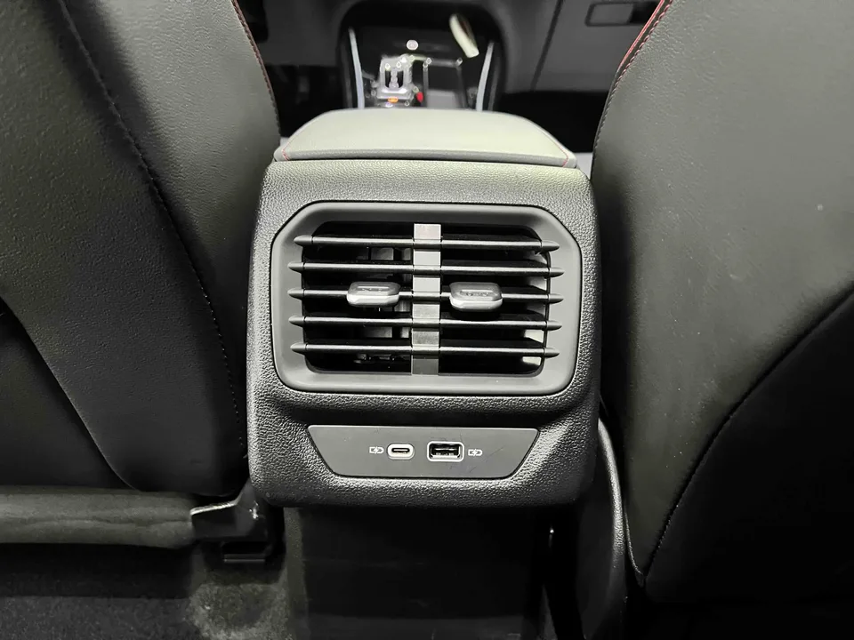 Volkswagen Lamando Lingdu 2022 Lingdu L 280TSI DSG Cool Edition 2023 — thumbnail 3