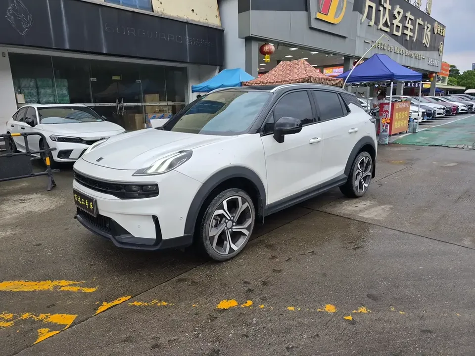 Lynk & Co 06 Lynk & Co 06 2023 Remix 1.5T JinHalo 2023 — photo 1, buy with delivery to Moscow
