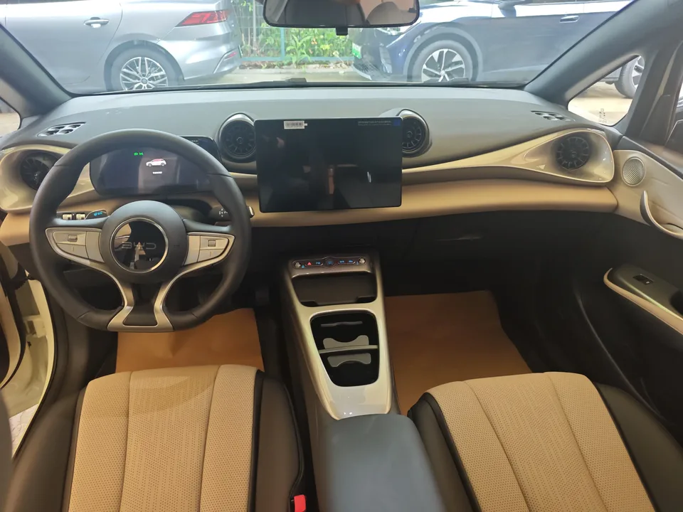 BYD Dolphin dolphin 2025 Smart Driving Edition 420KM Free Edition 2025 — миниатюра 3