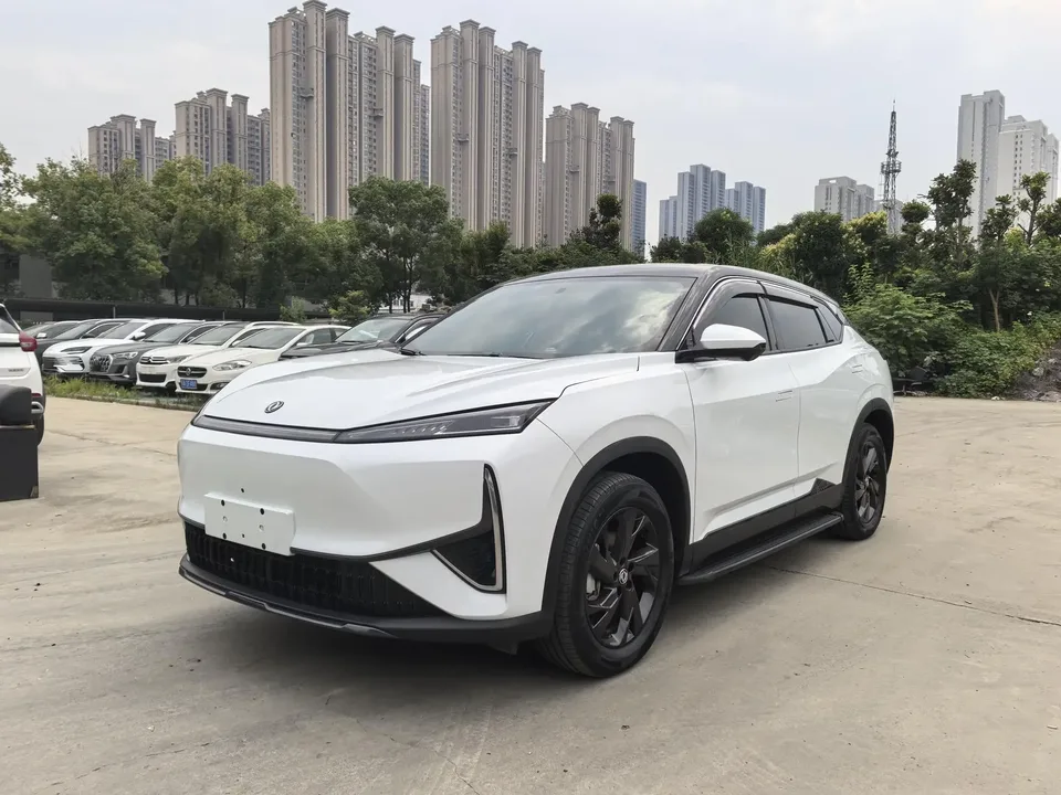 Dongfeng Fengshen L7 EV Fengshen L7 EV 2025 518 Enjoyable Champion Edition 2025 — photo 1, buy with delivery to Moscow