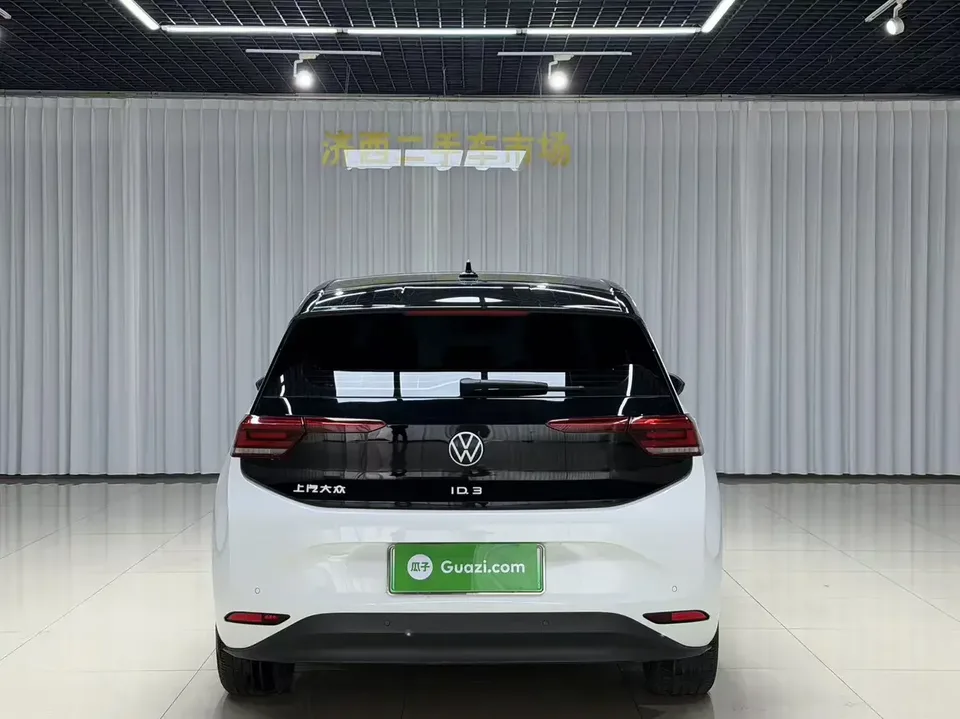 Volkswagen ID.3 Volkswagen ID.3 2024 Outstanding Edition 2024 — thumbnail 2