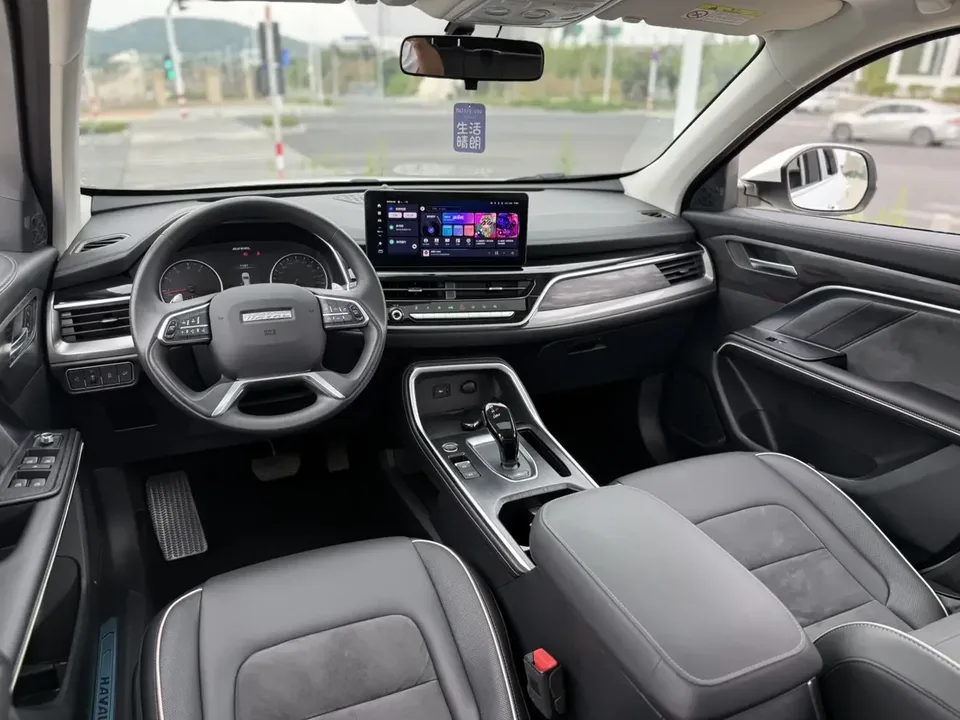 Haval H6 Haval H6 2023 National Trend Edition 1.5T Automatic City Edition 2024 — thumbnail 2