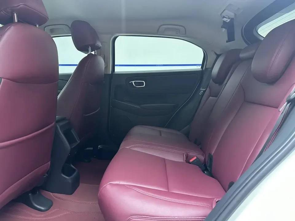 Honda VEZEL Binzhi 2023 1.5L CVT Elite Edition 2023 — thumbnail 5
