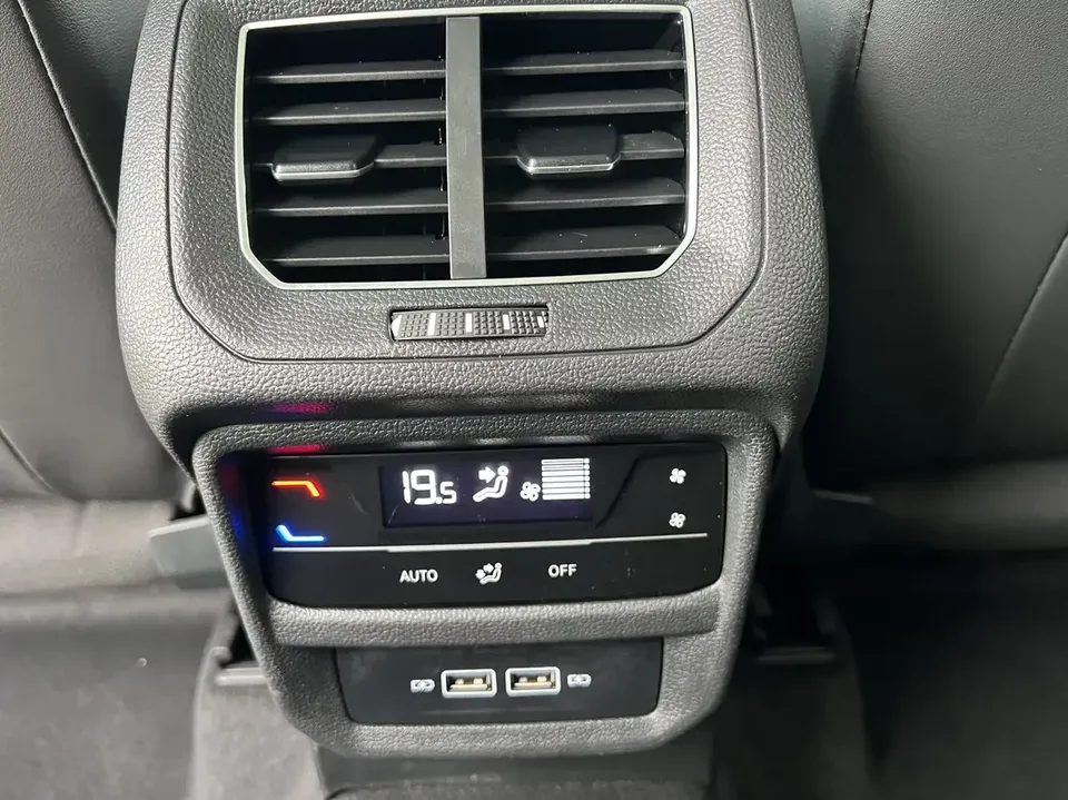 Volkswagen Tayron Tanyue 2023 280TSI 2WD Luxury Plus Advanced Edition 2023 — миниатюра 3