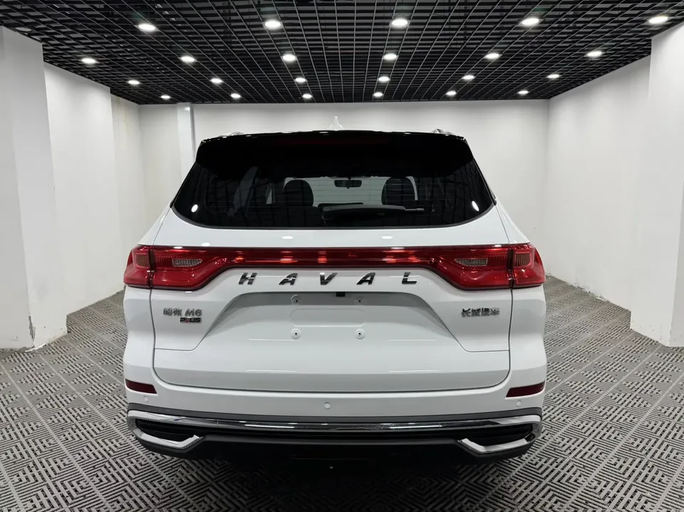 Haval M6 Haval M6 2023 PLUS 1.5T Manual Luxury Smart Connection 2023 — thumbnail 2