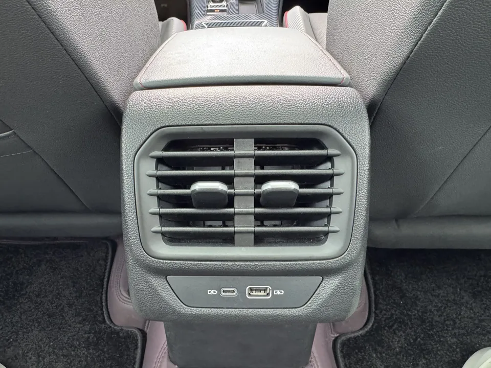 Volkswagen Lamando Lingdu 2022 Lingdu L 280TSI DSG Cool Edition 2023 — thumbnail 4