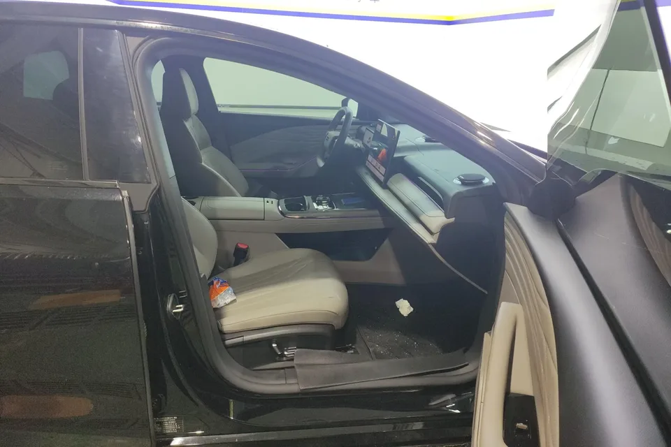Geely Galaxy Star 8 PHEV Galaxy Star 8 PHEV 2025 130km EM-i Premium Edition 2025 — миниатюра 5