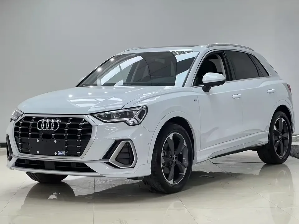 Audi Q3 Audi Q3 2022 35 TFSI Stylish Dynamic 2022 — photo 1, buy with delivery to Moscow